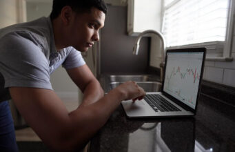 How to Use Paper Trading in Thinkorswim to Practice U.S. Stock Trades Safely Paper trading Thinkorswim